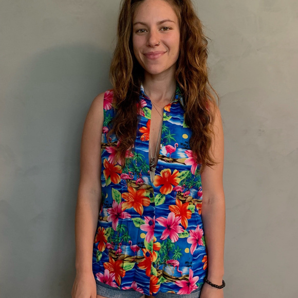Vintage Avanti Rayon Hawaiian Sleeveless Shirt - Picture 7 of 8